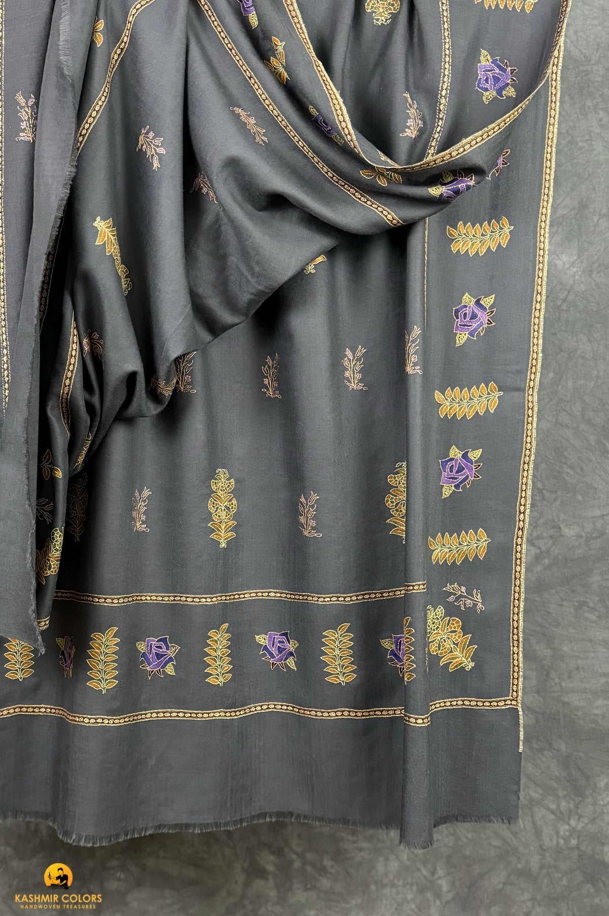 Bootidaar Hand Embroidered Shawl