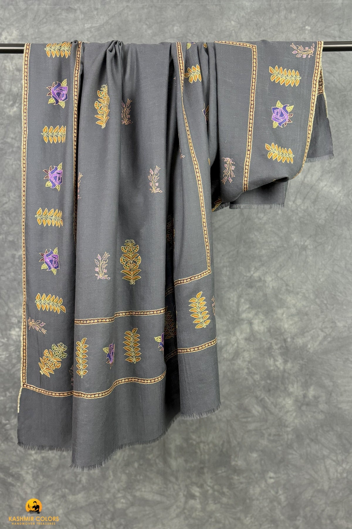 Bootidaar Hand Embroidered Shawl