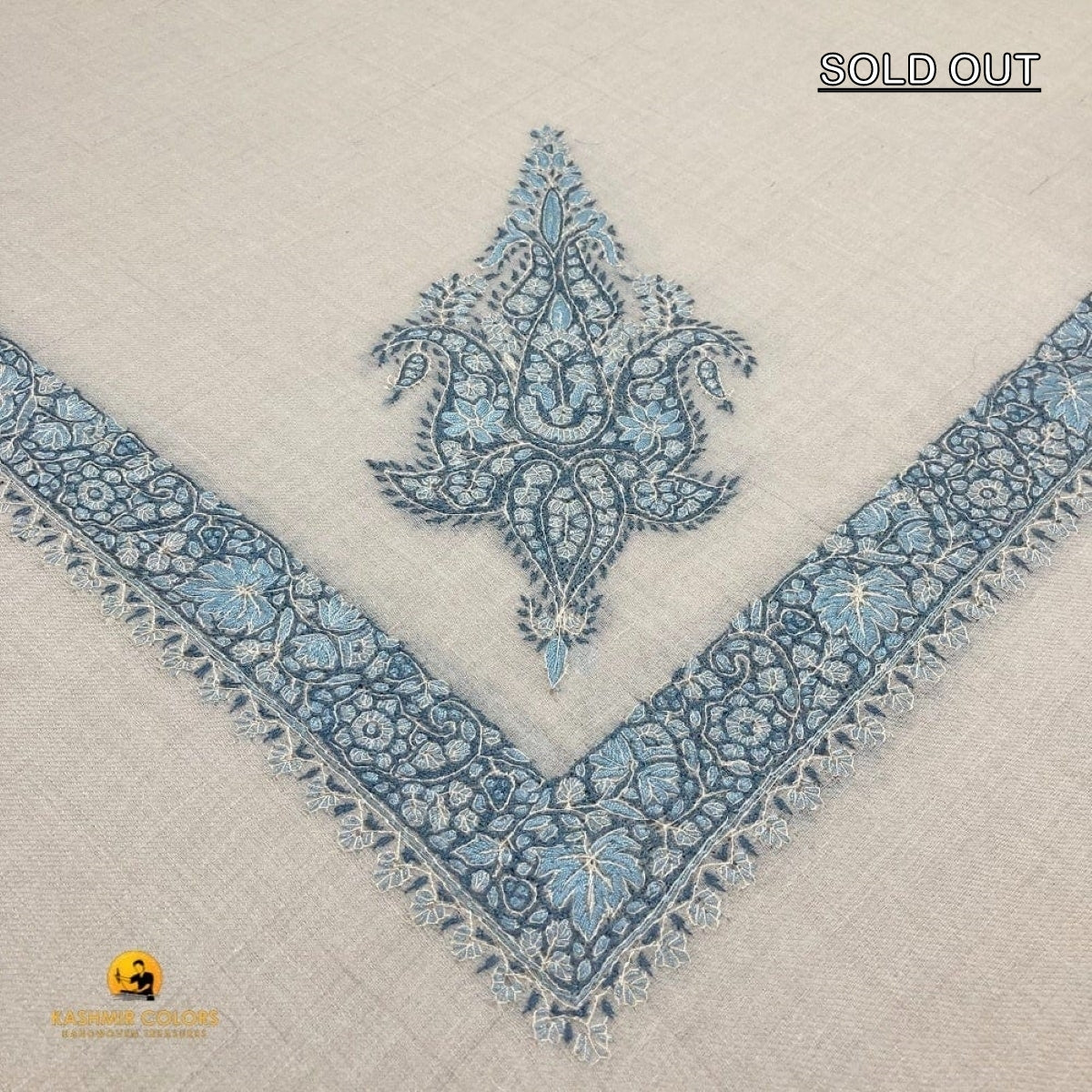 Hand Embroidered Ghutra Snow White